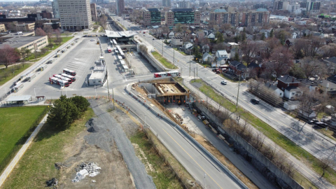 Snapshot of Tunney's Pasture Station - April 11, 2021